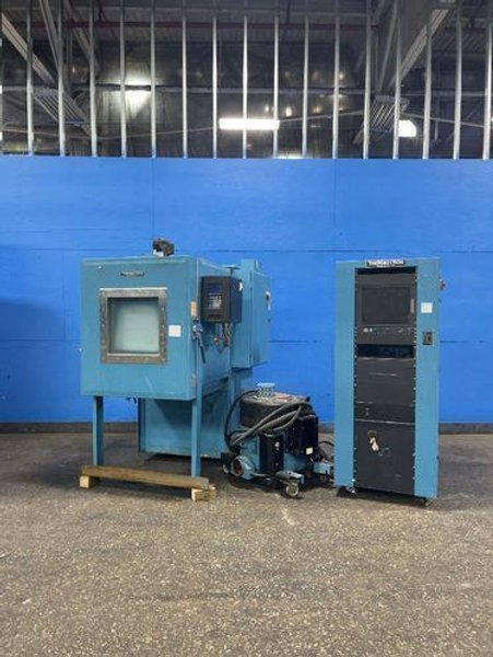 THERMOTRON INDUSTRIES 28” X 28” X 30” CHAMBER ENVIRONMENTAL TEST CHAMBER W/ SHAKER  -  FX-12-CHV-5-5