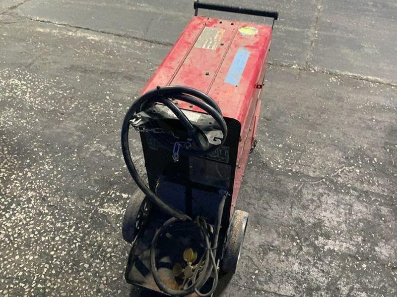 LINCOLN ELECTRIC 250 A WELDER  -  POWER MIG 255