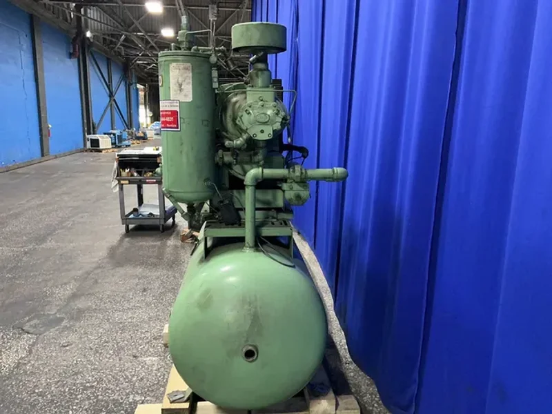SULLAIR AIR COMPRESSOR  -  10-40 ACAC