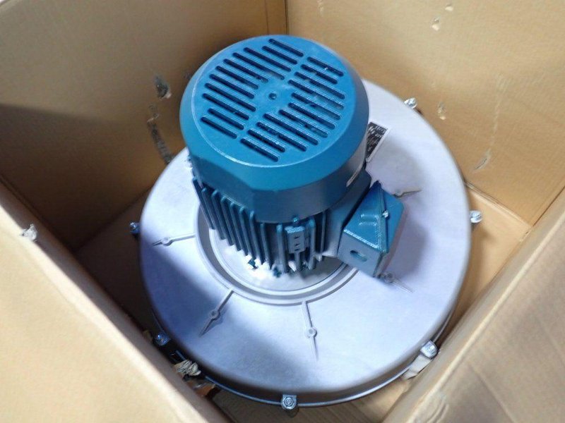 CENTRIFUGAL FAN