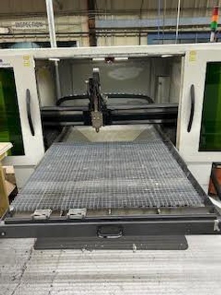 1,000 Watt 4′ x 4′  IPG Laser Cube CNC Fiber Laser, 2014