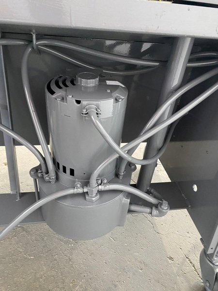 9" x 18" W. F. WELLS HORIZONTAL BANDSAW w/ DUAL COLUMNS. STOCK #0741422.