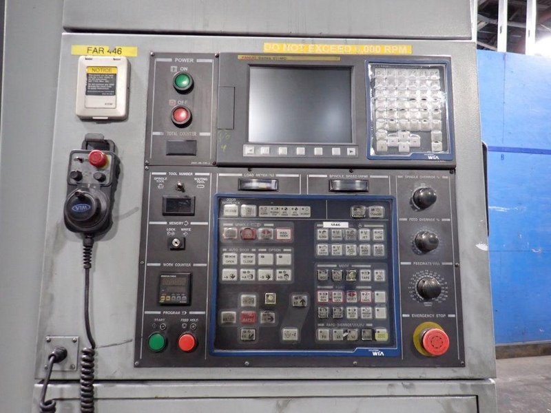 HYUNDAI WAI CORPORATION 33" X 25.5" CNC VMC  -  VX650/40