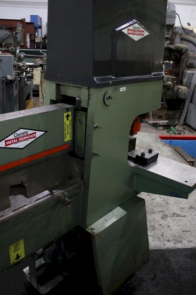 4&quot; X 4&quot; X 3/8&quot; METAL MUNCHER HYDRAULIC IRONWORKER:  STOCK #75682