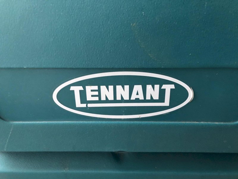TENNANT MODEL 2510 FLOOR BURNISHER: STOCK #13990