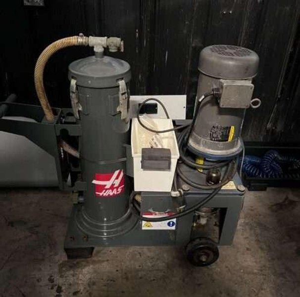 Haas VF-5/50 CNC Vertical Machining Center – 50 Taper Mill