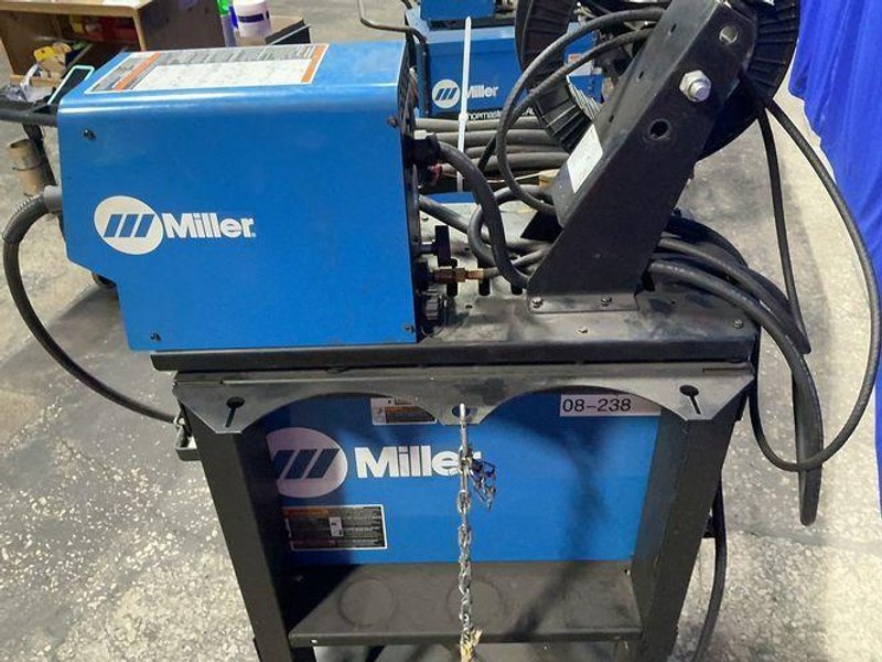 Miller 450 Amp Welder   -  Invision 450 Mpa