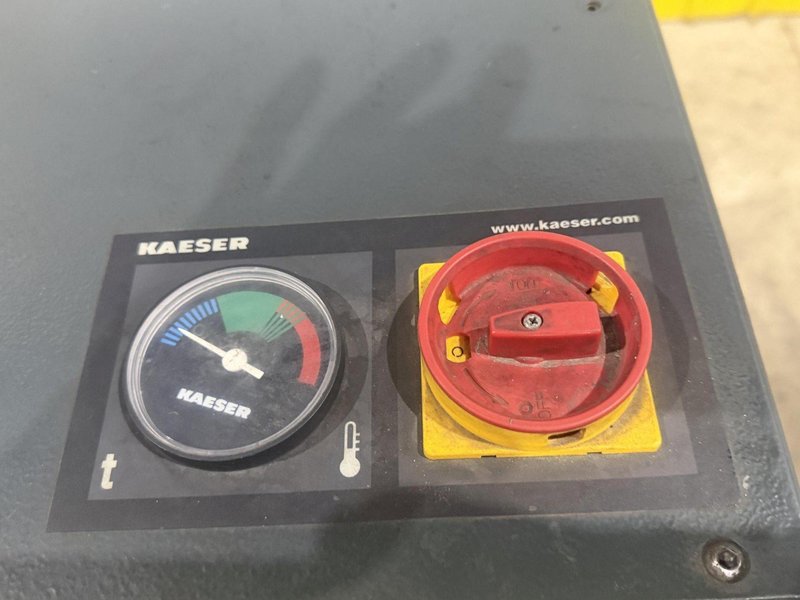 7.5 HP KAISER MODEL#SX7 AIR COMPRESSOR, TBH9 DRYER &amp; TANK 2006: YOBRO #24737