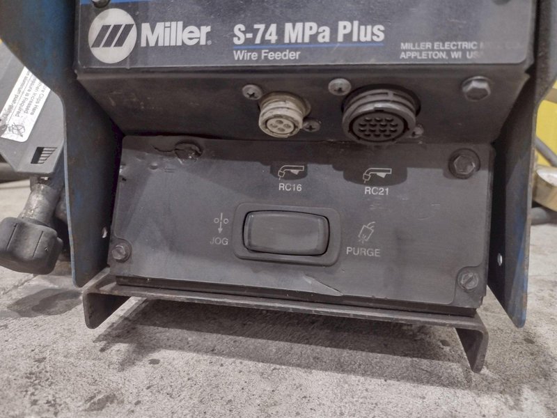 MILLER XMT450 CC CV WELDER W/ FEEDER: STOCK #23484