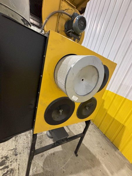 5 HP X 4 CARTRIDGE PLYMOVENT DUST COLLECTOR: STOCK #22015