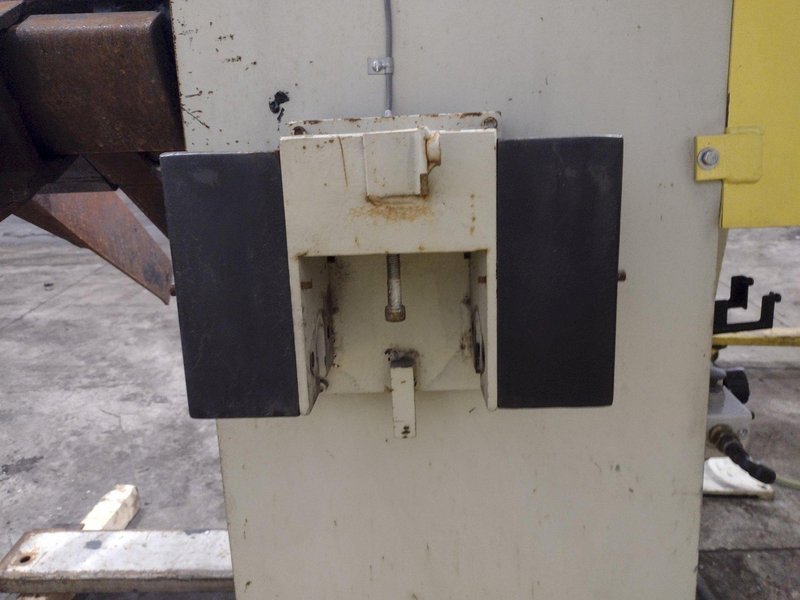 8,000 LBS X 18" CWP MODEL 4RM-18 POWERED UNCOILER COIL REEL: YOBRO #24958