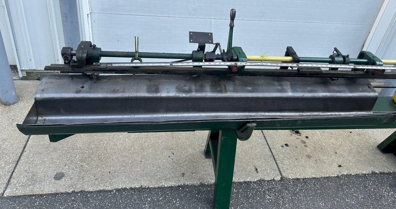 Lewis Machine Co 2SHV Straightening &amp; Cutting Machine