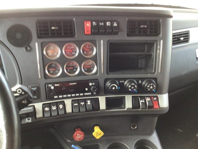 2023 Kenworth T680 1XKYDP9X0PJ233871