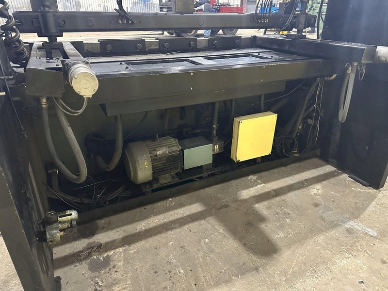 80 TON x 8' AMADA MODEL #RG-80 HYDRAULIC PRESS BRAKE NC9-EX CONTROL: STOCK #19753