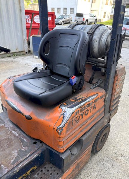 4700 Lb. Toyota Lift Truck, Hard Tire, Triple Stage Mast, LP Gas