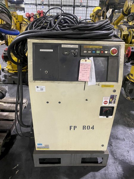 FANUC – R-2000i/165F w/ R-J3iB Controls PARTS ONLY
