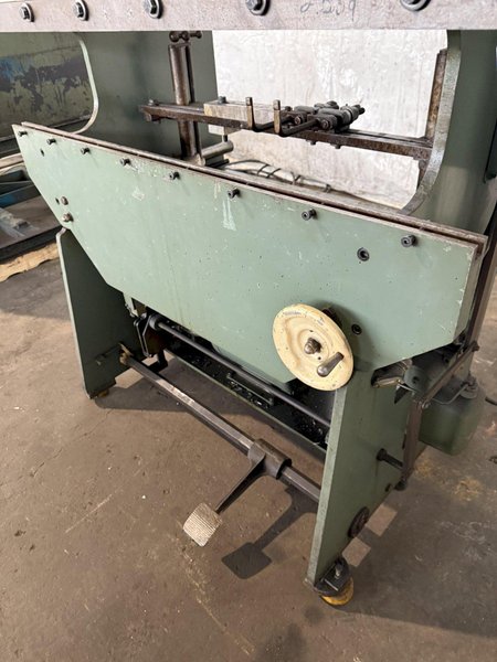 17 TON X 4&#039; DIACRO 14-48-2 HYDRA-POWER PRESS BRAKE. STOCK # 1004425