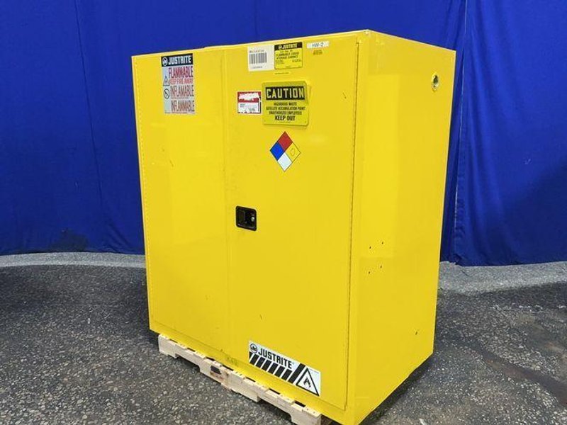 JUSTRITE 110 GAL FLAMMABLE STORAGE CABINET