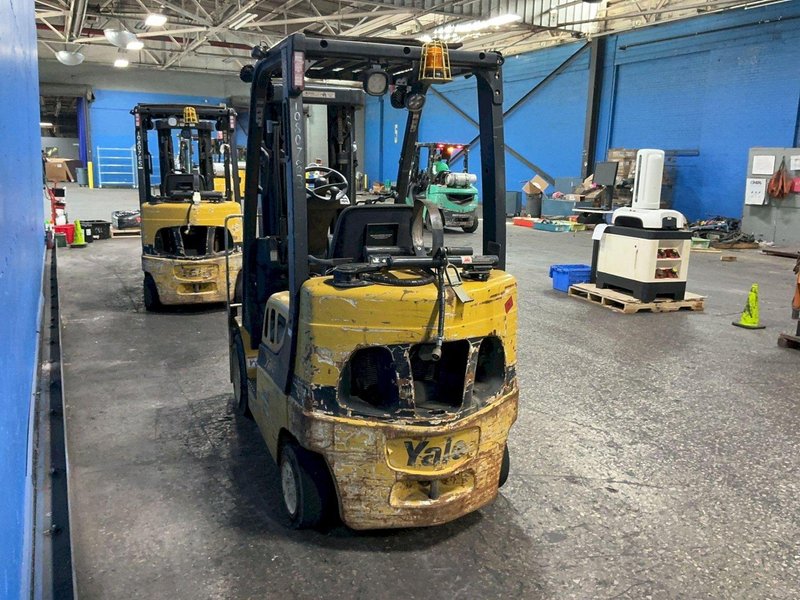 YALE 4800 LBS PROPANE FORKLIFT  -  GLC050VXNVSE083