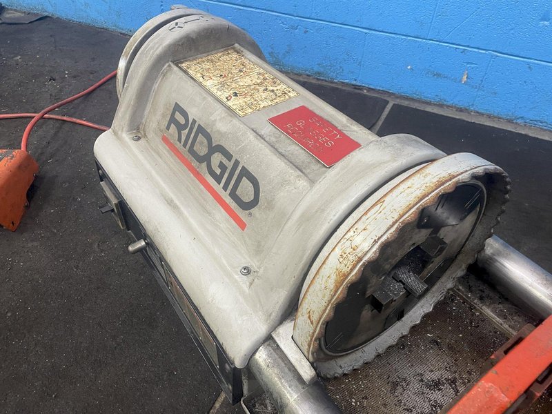 4&quot; RIDGID MODEL 124 BOLT AND PIPE THREADER:  STOCK #77026