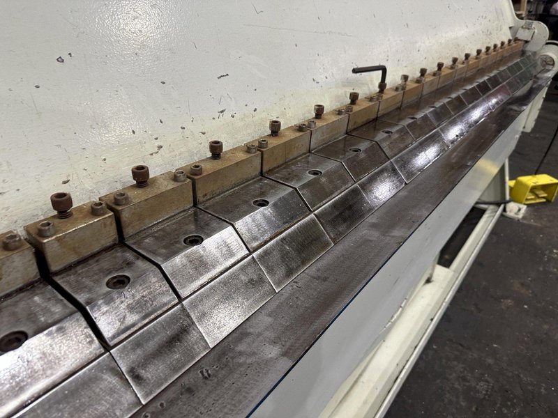 10' X 14 GA BIRMINGHAM HYDRAULIC BOX &amp; PAN FINGER BRAKE: STOCK #77932