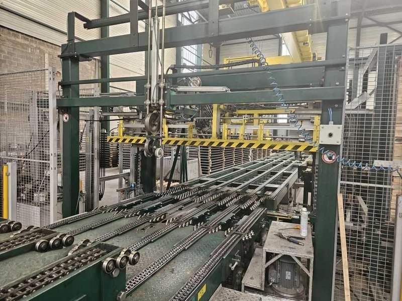 84" x 0.393" x 80,000# Red Bud Cut To Length Line