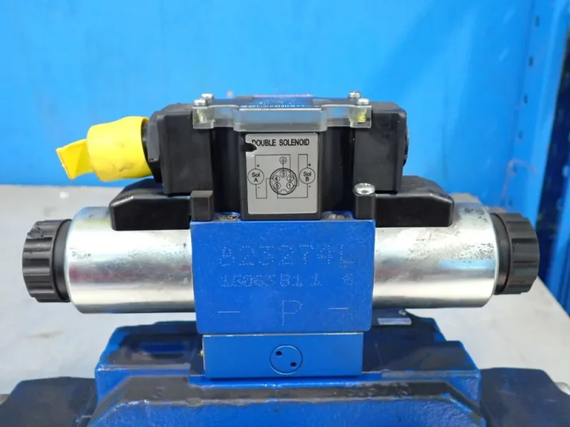 REXROTH DIRECTIONAL CONTROL VALVE  -  R901373430