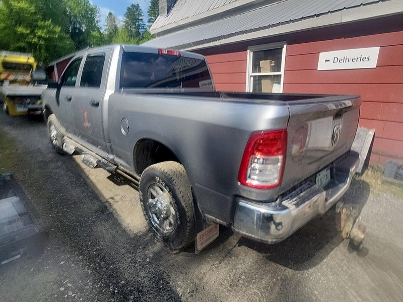 Ram 2500 Tradesman Crew Cab 4×4 Pickup, 2024 – 17,285 Miles, Heavy Duty 3/4-Ton Work Truck