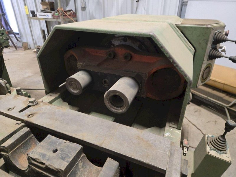 2001 BERCO PT250 TRACK PRESS WITH WTC ELECTRIC IMPACT WRENCH &amp; CONVEYOR: YOBRO #24374