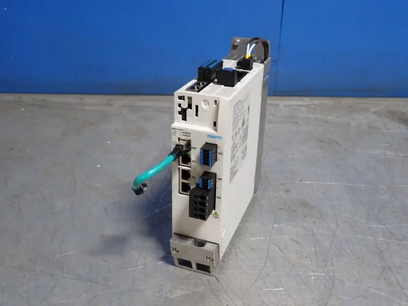 FESTO SERVO CONTROL   -  CMMT-AS-C2-11A-P3-MP-S1