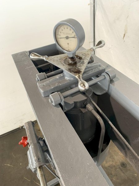 75 TON DAKE 75H HAND OPERATED HYDRAULIC PRESS. 0523723