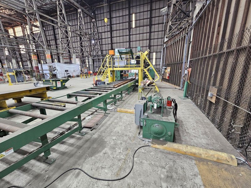 155&#039; X 44&quot; PEDDINGHAUS POWERED MATERIAL CONVEYOR WITH 7 TRANSFER ARMS. CONTROLS/HYDRAULICS INCLUDED. STOCK # 1213825