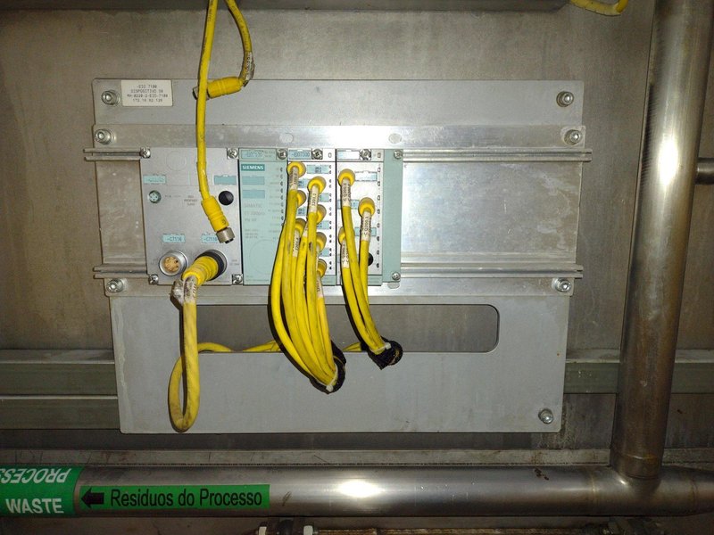 CRYSTAL FILTRATION CONTINUOUS FILTER COOLANT SYSTEM, WITH DRAG-OUT CONVEYOR : YOBRO #25069