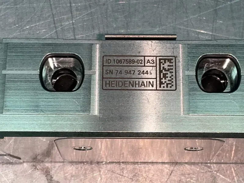 HEIDENHAIN LINEAR ENCODER  -  1067589-02