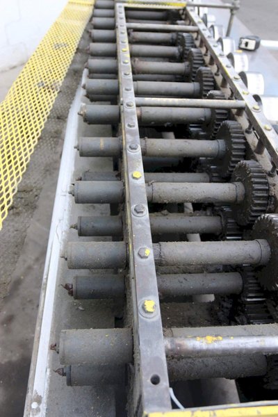 18 STAND X 1.5&#039; 2 SIDED ENGLE ROLLFORMER: STOCK #68997