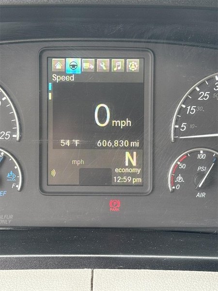 2019 Freightliner Cascadia 126 3AKJHHDR9KSKE4230