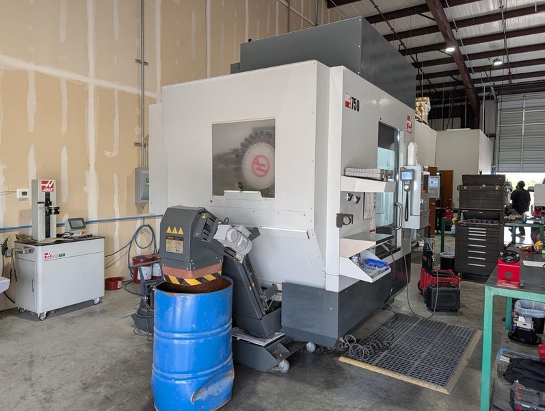 Haas UMC-750 5-Axis UMC, 2023 – 15,000 RPM Spindle, Chip Conveyor, Rigid Tapping