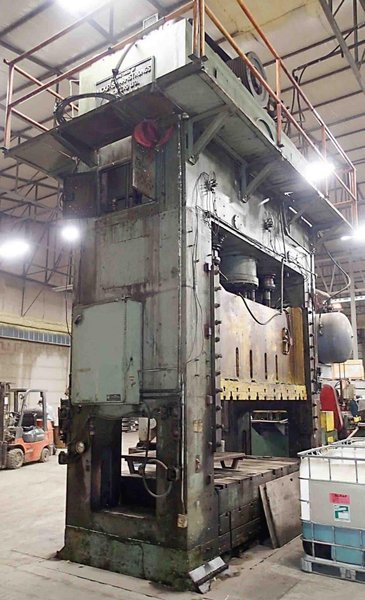 660 Ton British Clearing Model S4-650 108-64 Straight Side Press- 66″ x 108″ Bed, 18″ Stroke, 48″ Shut
