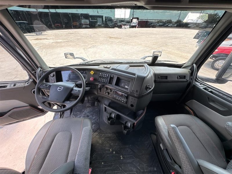2024 Volvo VNL64T860 4V4NC9EH1RN656678