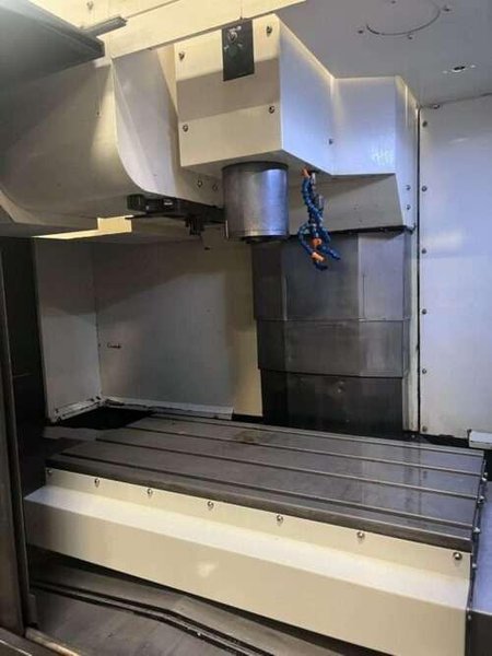 Hyundai Wia F400 CNC Vertical Machining Center – Mill