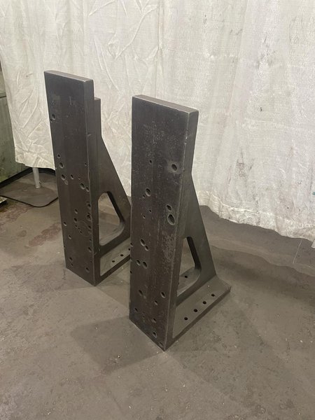 1 SET OF ANGLE PLATES: STOCK 76755