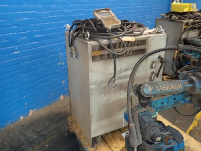 YASKAWA MOTOMAN ROBOT   -  MH6