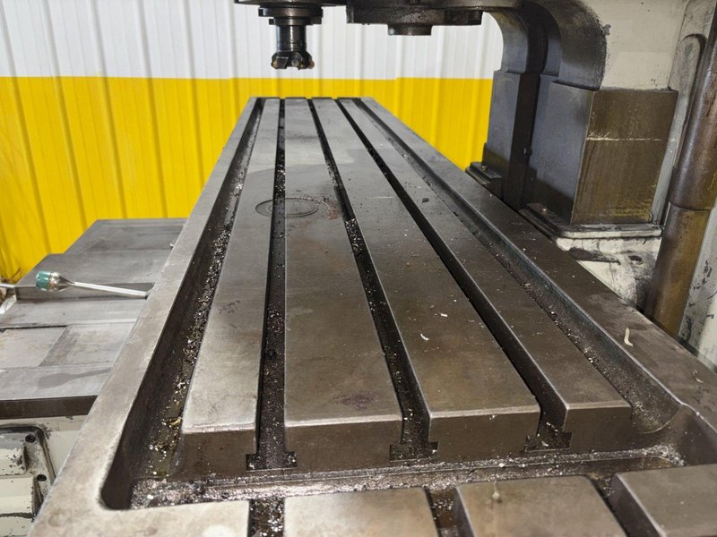 #4 CINCINNATI MODEL #425-20 VERTICAL MILL MILLING MACHINE: YOBRO #24005