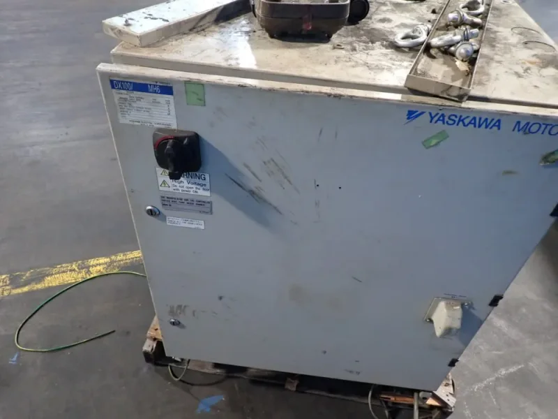 YASKAWA ELECTRIC ROBOT  -  MH6