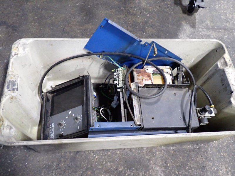 PEARSON PACKAGING SYSTEMS CASE ERECTOR  -  CE35