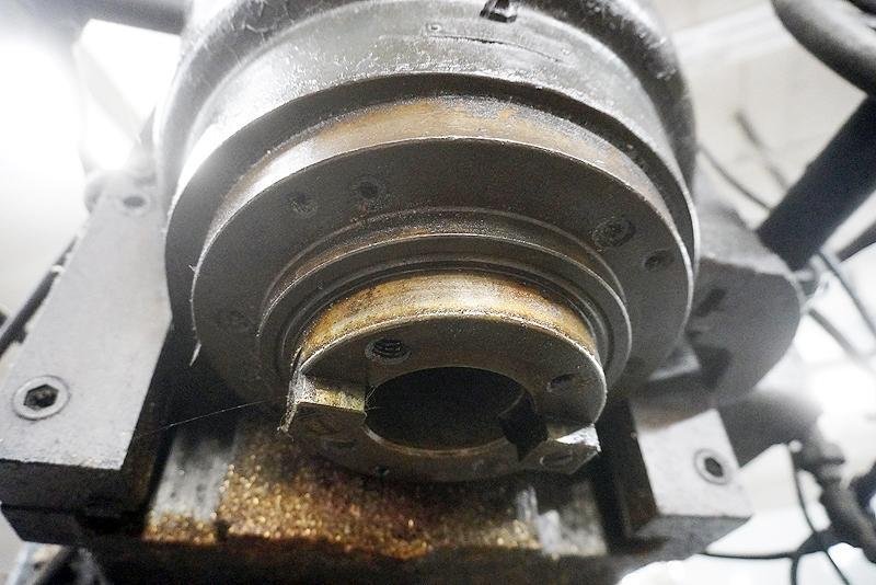 CINCINNATI MODEL #2V VERTICAL MILLING MACHINE: YOBRO #25931