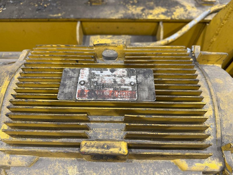 30 TON X 61'8" SPAN ZENAR OVERHEAD BRIDGE CRANE. STOCK # 0983926