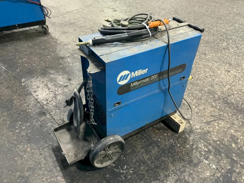 MILLER 200 A WELDER  -  MILLERMATIC 200
