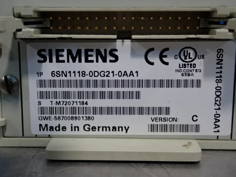 SIEMENS CIRCUIT BOARD   -  6SN118-0DG21-0AA1