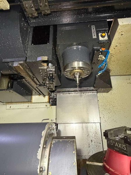 Doosan DNM 350/5AX 5-Axis CNC Vertical Machining Center – 2017 Mill